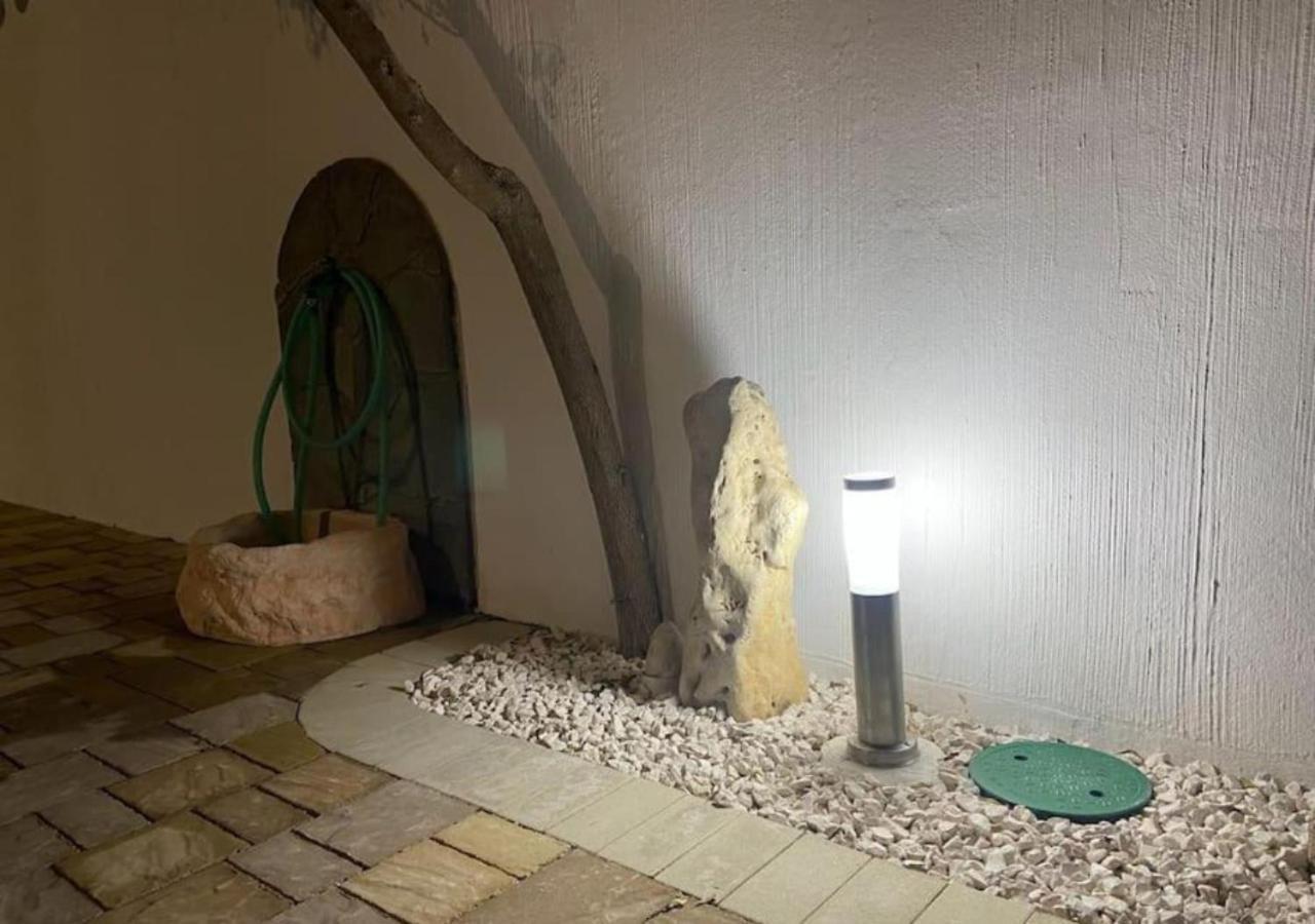Loft Comodo Ed Elegante • Wi-Fi E Colazione Sanluri Exterior photo