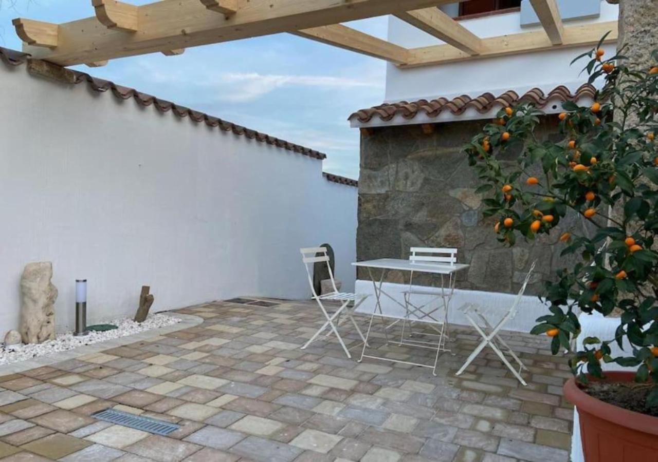 Loft Comodo Ed Elegante • Wi-Fi E Colazione Sanluri Exterior photo